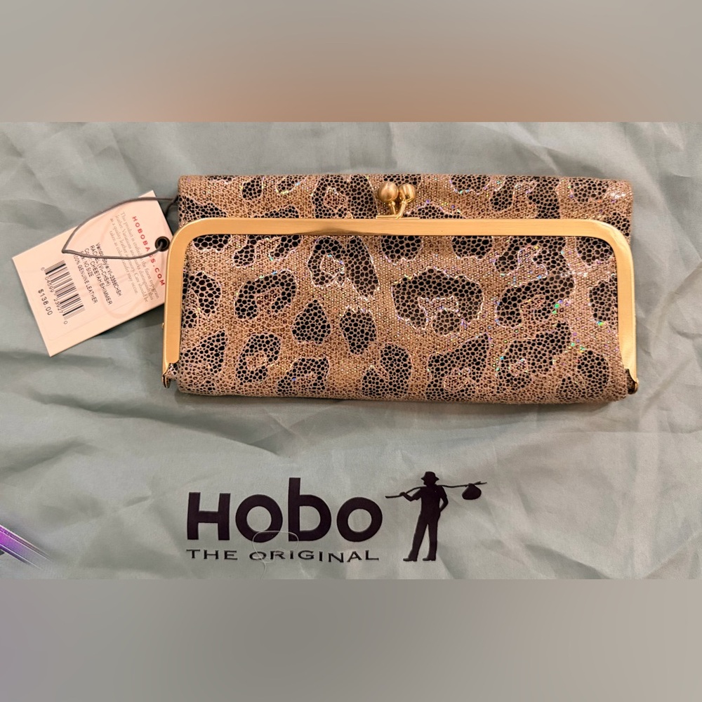 HOBO Rachel Cheetah Shimmer ladies wallet - Picture 6 of 7